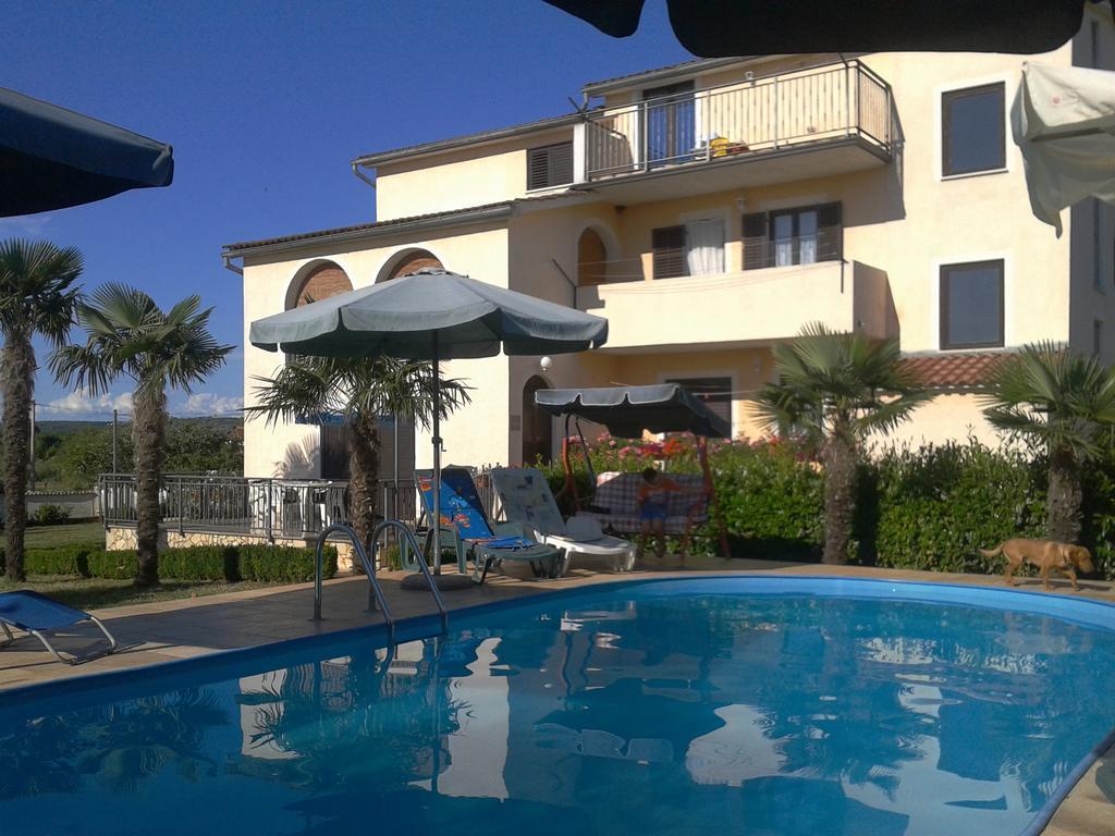 Apartments Marica Пореч Экстерьер фото